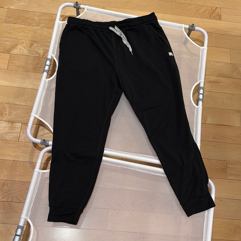 Black vuori Joggers